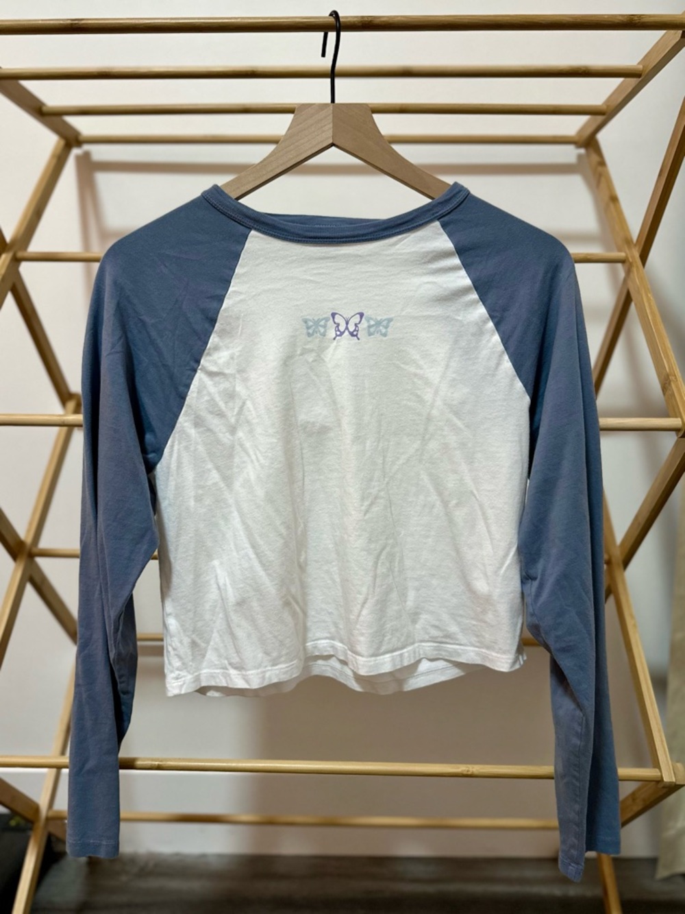 Aritzia Sunday Best Butterfly Graphic Baseball Tee in White Size Small